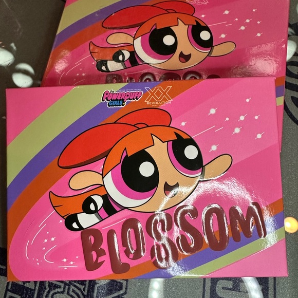 PowerPuff Girls BLOSSOM - 6 Shade Color Pan Eyeshadow Palette COLLECTOR EDITION - Picture 3 of 7